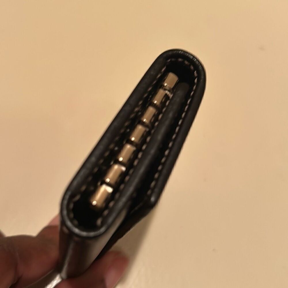 Gucci Foldover Key Holder Card Case Black Leather Script Logo Luxury Minimalist - Picture 5 of 11